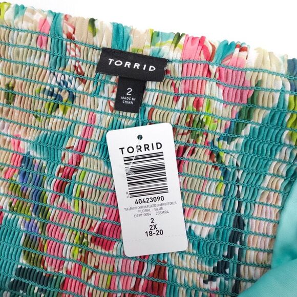 NWT Torrid Tea Length Chiffon Pleated Shark Bite Dress Resort Tropical Floral 2X - Picture 2 of 8